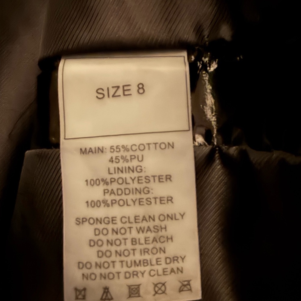 Cropped Black Puffer Jacket - Picture 3 of 3